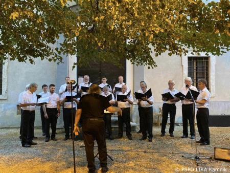 Poletni koncert Prvega slovenskega pevskega društva LIRA Kamnik  (1)
